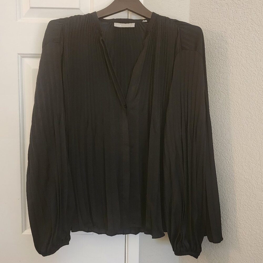 Vince Pleated Long Sleeve Blouse Size L, Color Navy